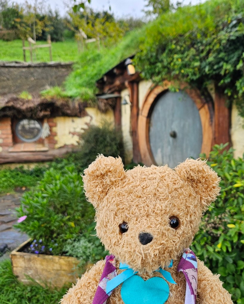 Patch in front of another Hobbit house.